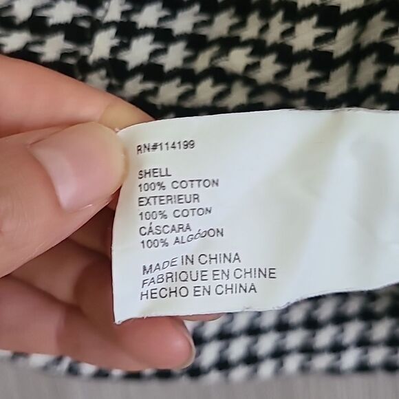 Roxy Black and White Checkered Blazer with 3/4 Sleeves - Picture 6 of 7